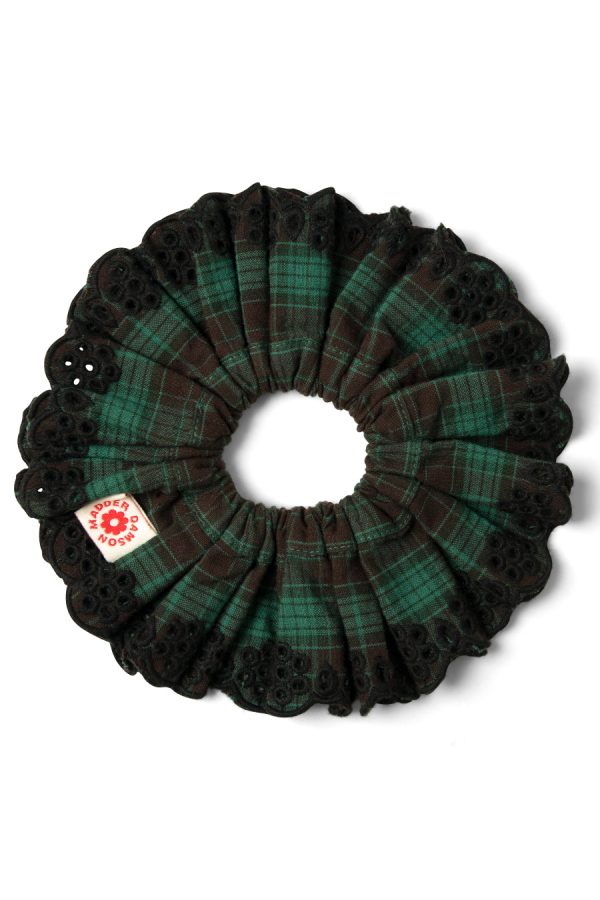 green check broderie scrunchie - Image 2
