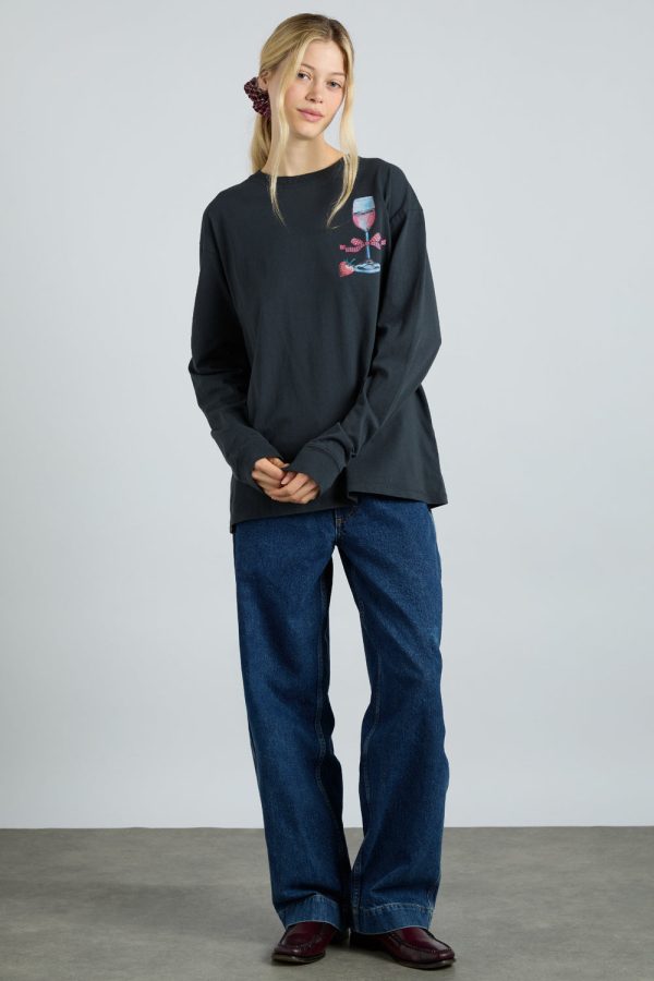rose wine long sleeve tee- charcoal - Image 4
