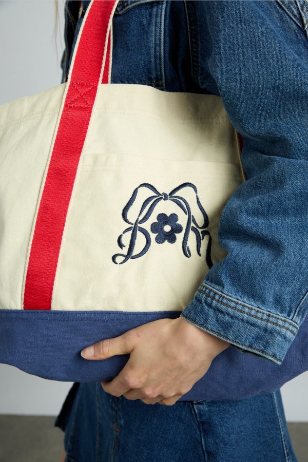 canvas tote bag with embroidery - Image 3