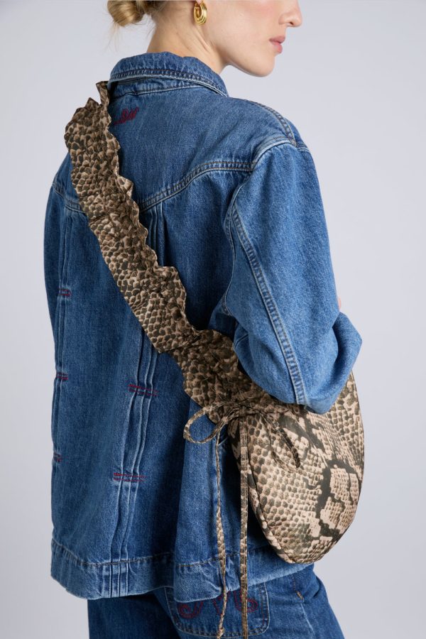 ruched kidney bag in snake print - Image 3