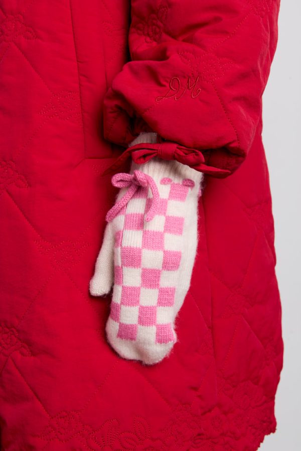 mittens in fluffy gingham - Image 4