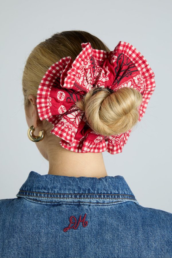 red bandana print scrunchie - Image 3